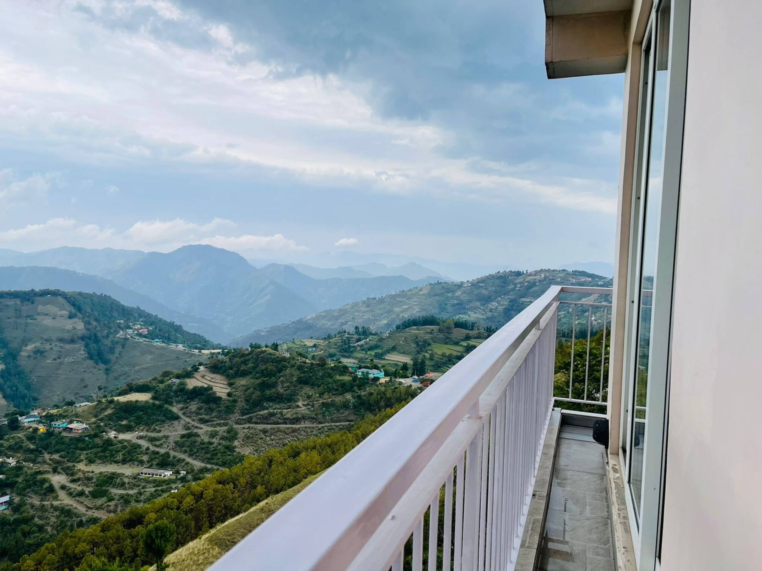 Tara Suites Naldehra 14