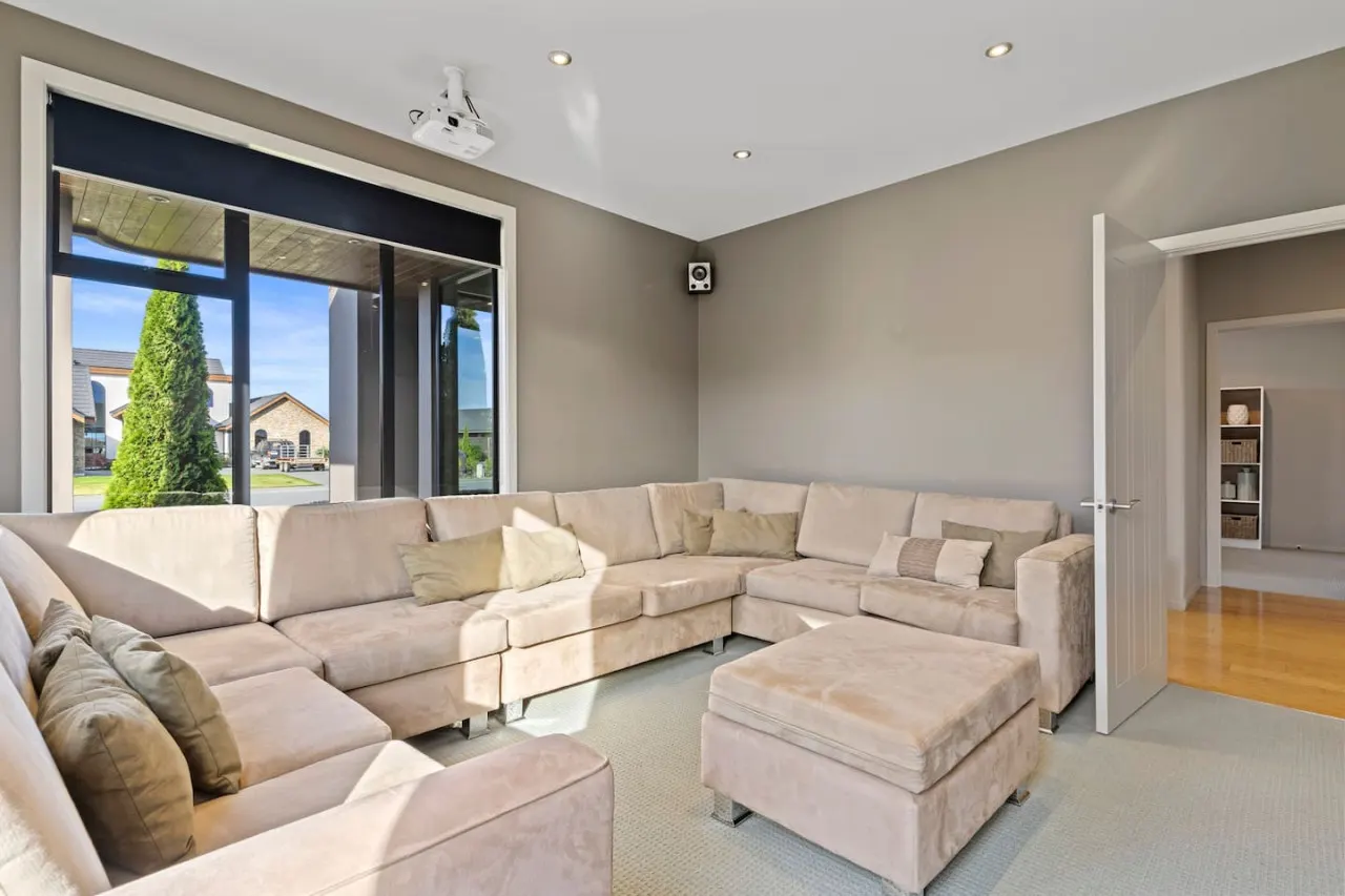 6BR Relax at Lake Hood Luxury Canal Home with Jetty 11