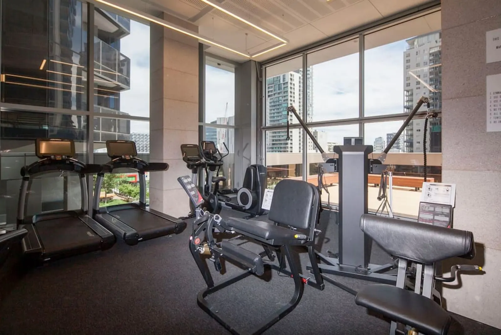 ReadySet Apartments on Rose Lane - 3 Bedroom Apartment RL3 18