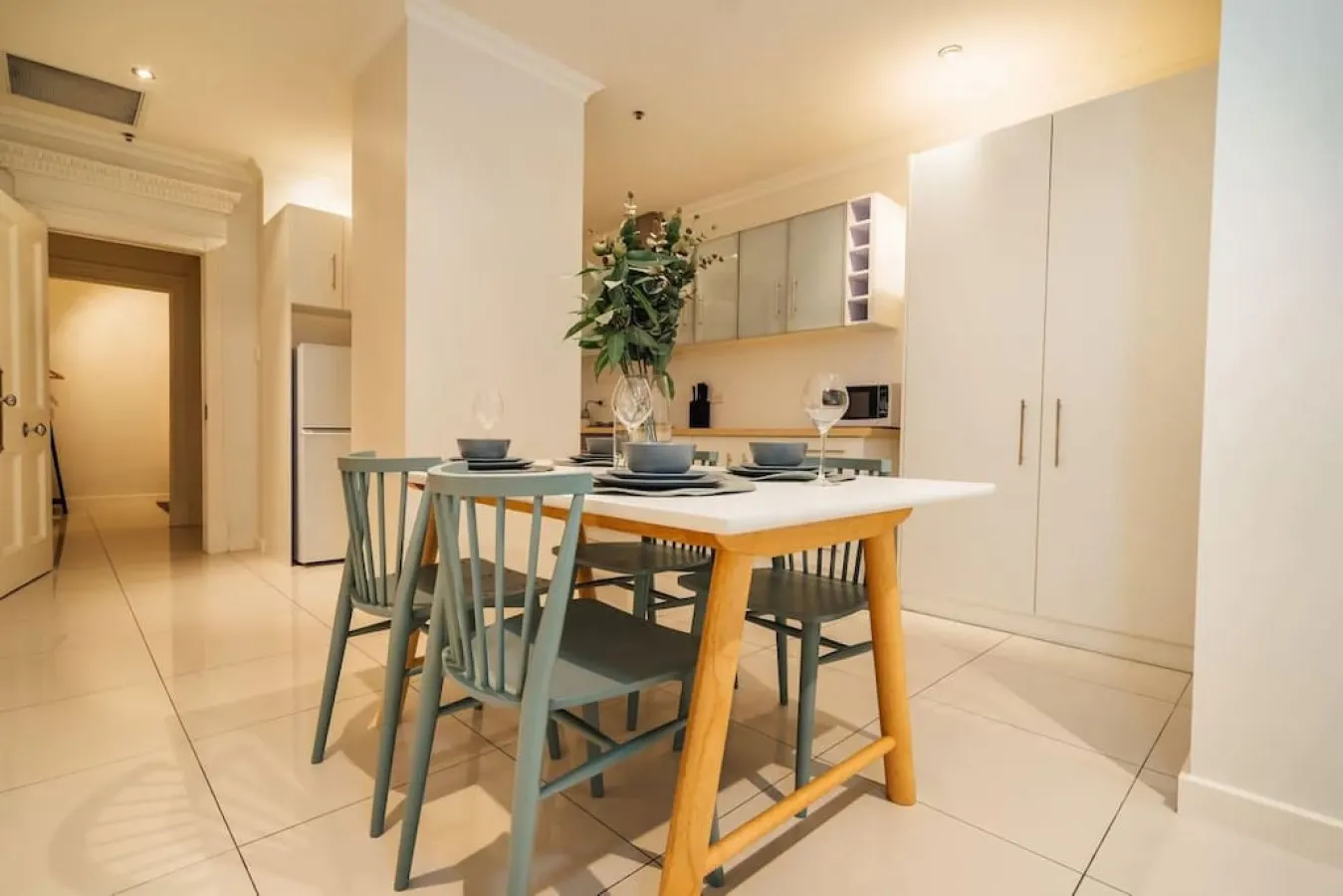Serene on Grenfell - A Vibrant City Stay 11