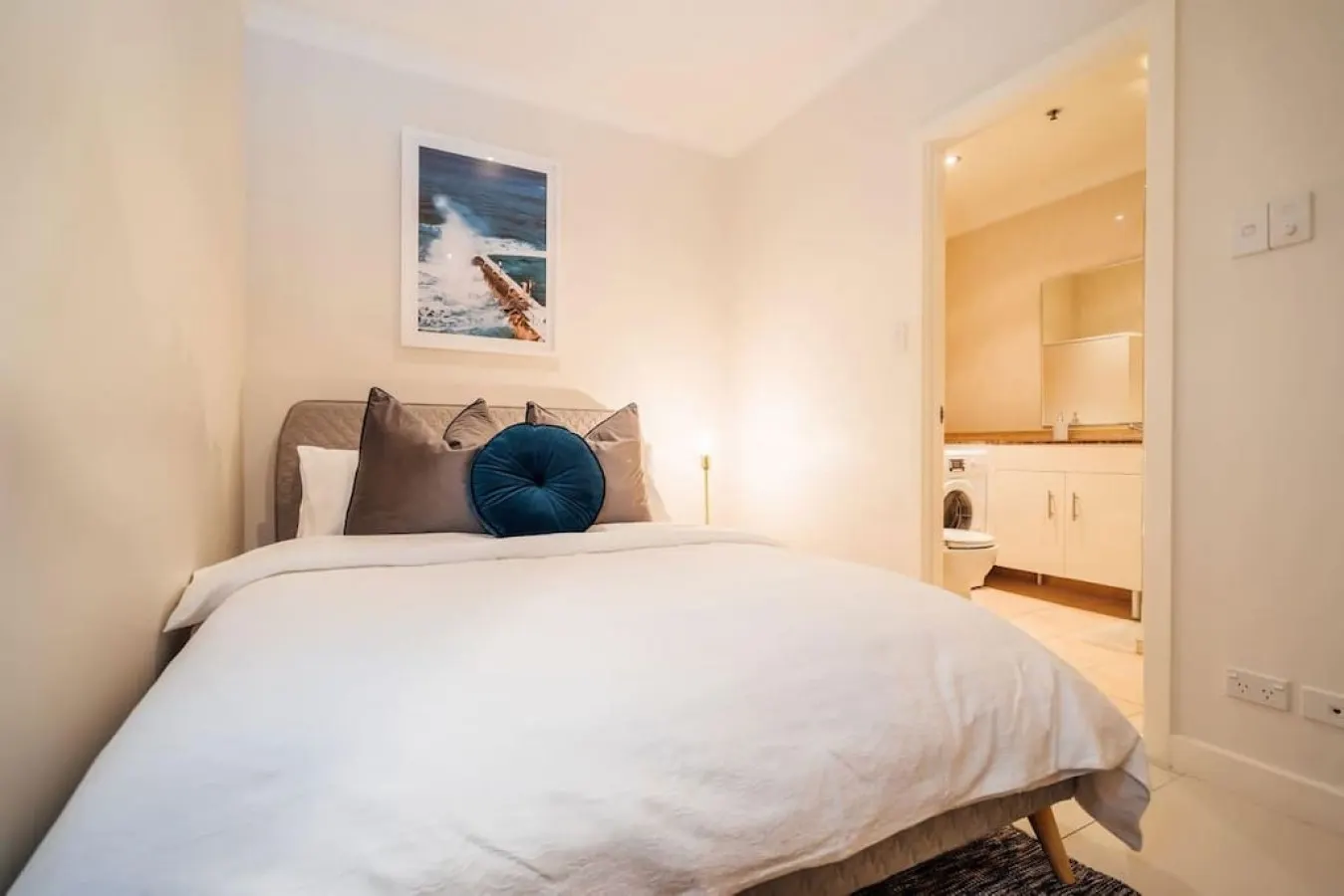 Serene on Grenfell - A Vibrant City Stay 19
