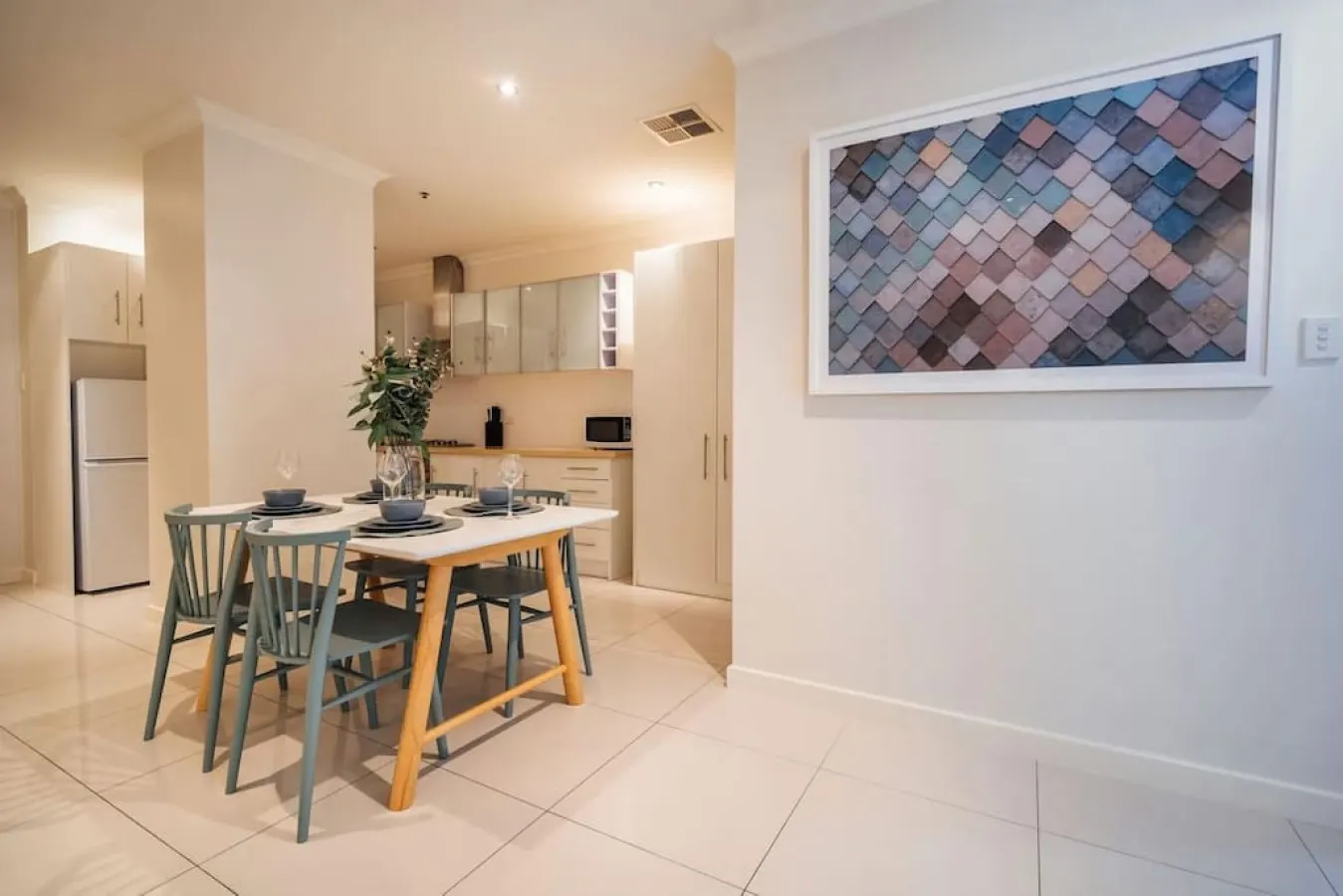 Serene on Grenfell - A Vibrant City Stay — photo 5