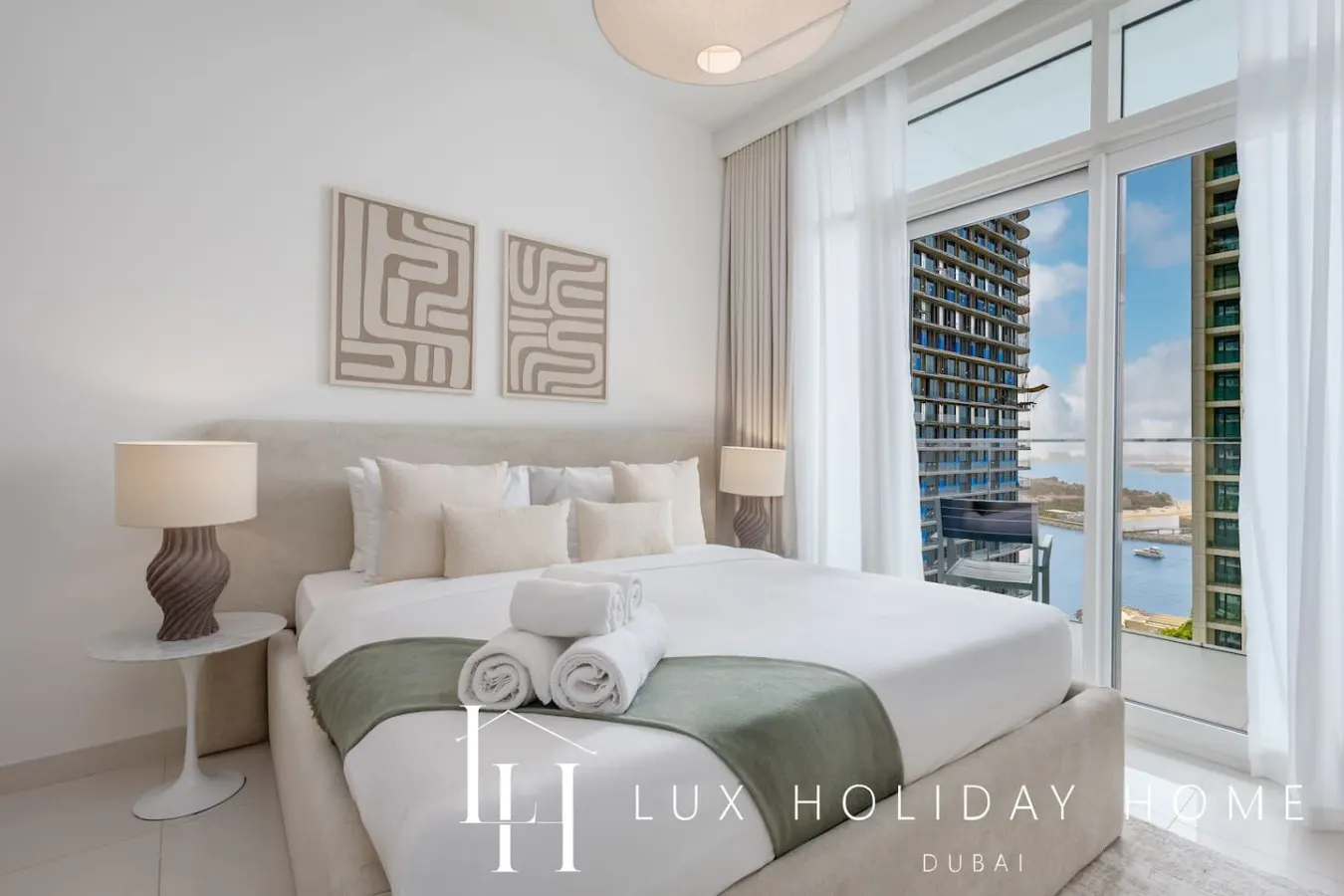 LUX The Luxury Sunrise Suite 4 9