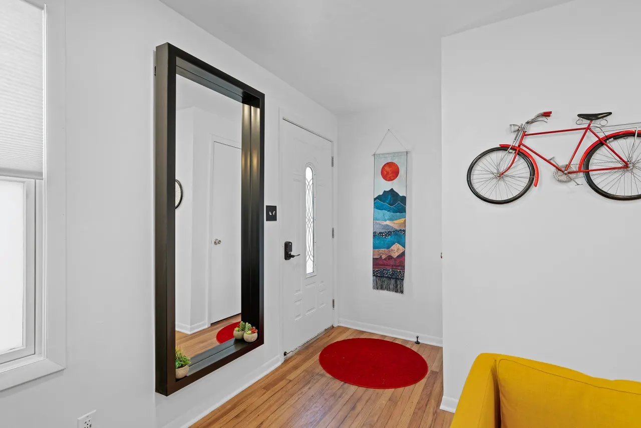 Walkable Old Town Retreat Backyard + Fire Pit + Garage 10