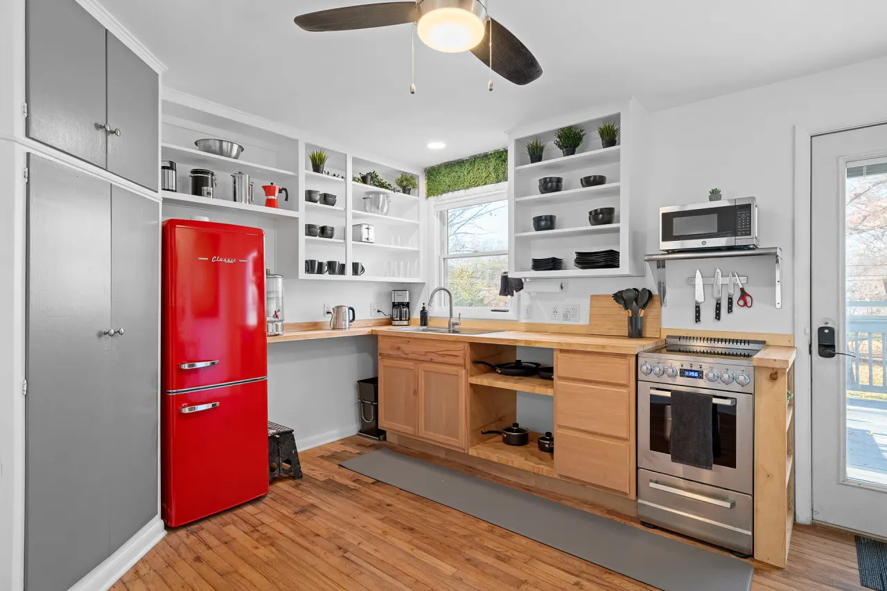 Walkable Old Town Retreat Backyard + Fire Pit + Garage 7