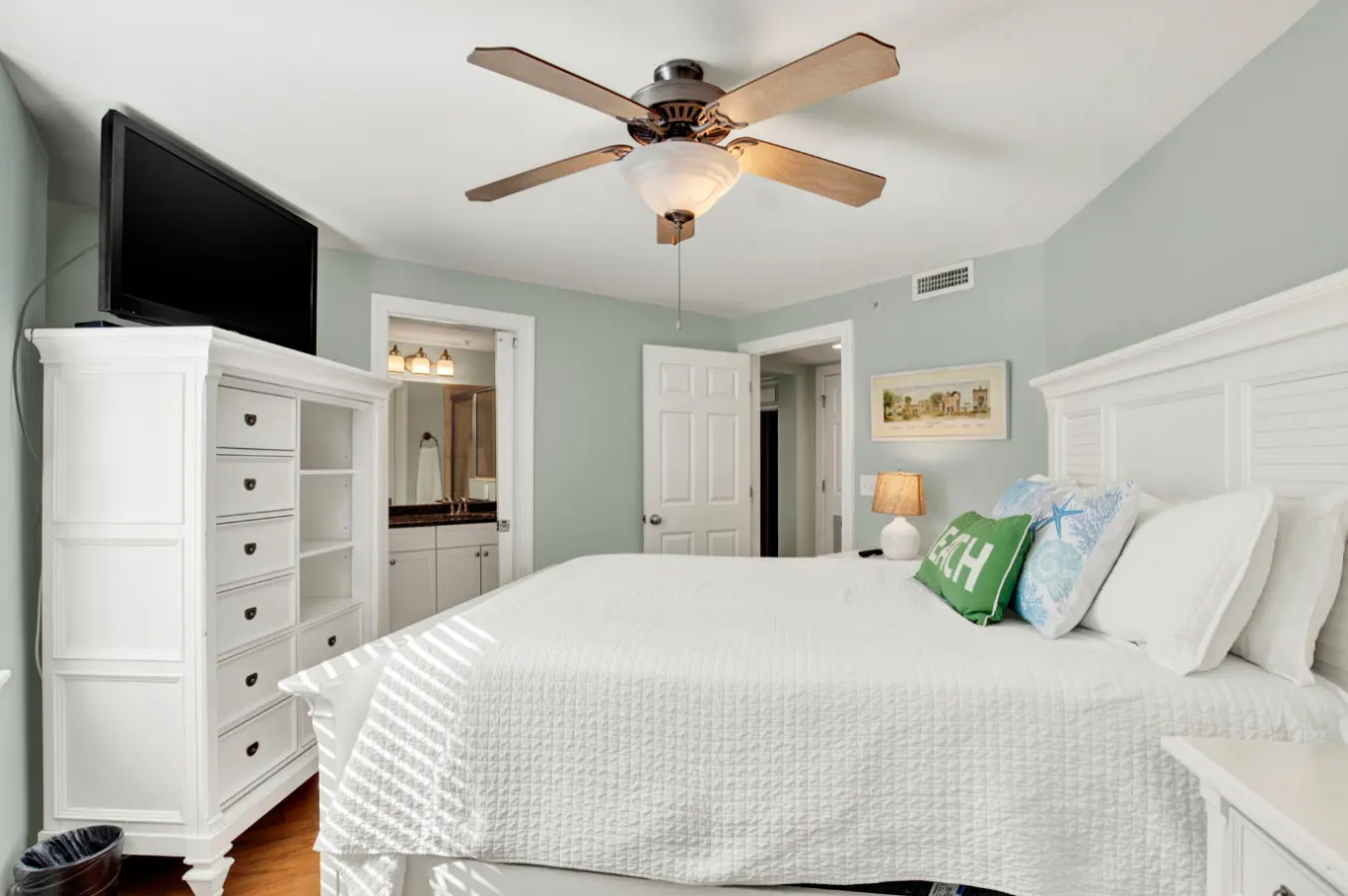 Tybee Dream: 2 Bed 2 Bath Condo w/ rooftop Pool 17