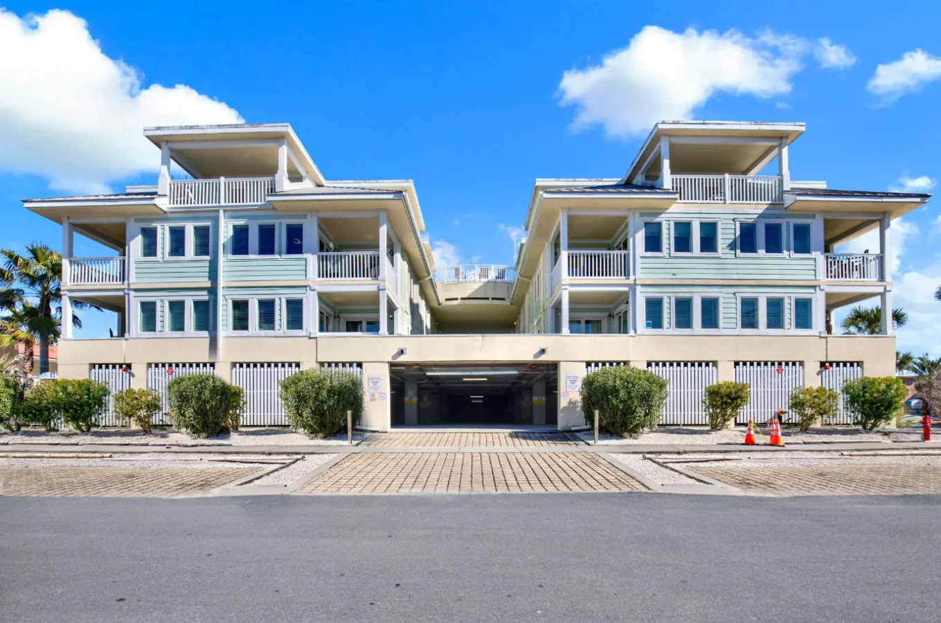 Tybee Dream: 2 Bed 2 Bath Condo w/ rooftop Pool — photo 3
