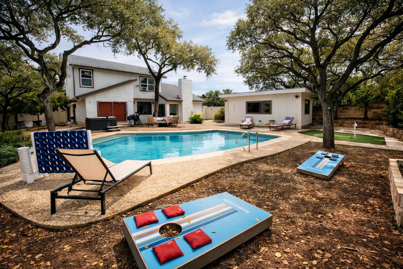 Family Fun Retreat Pool + Mini Golf 3