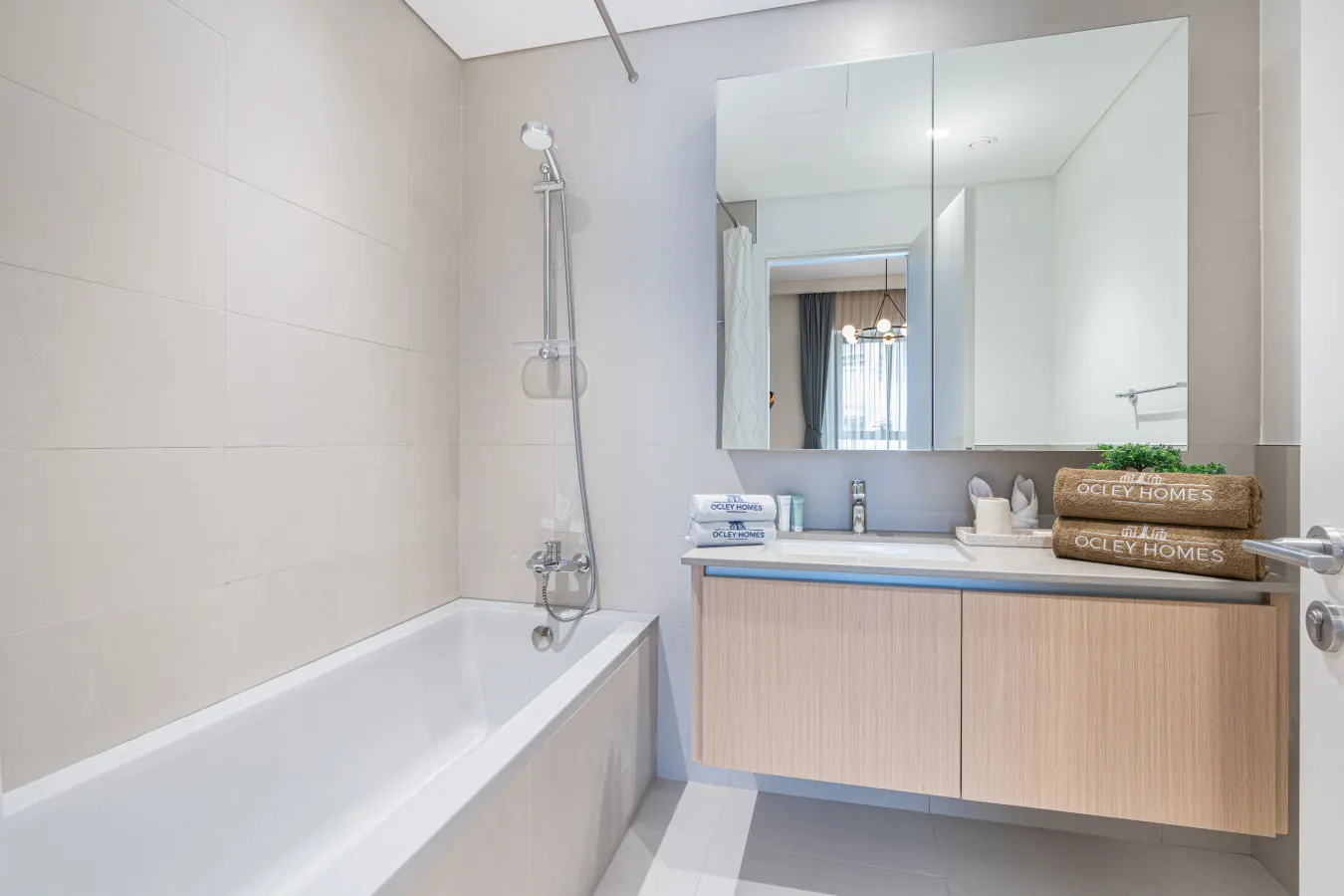 Lux Creek Home w/ Burj View steps from the Lagoon 14