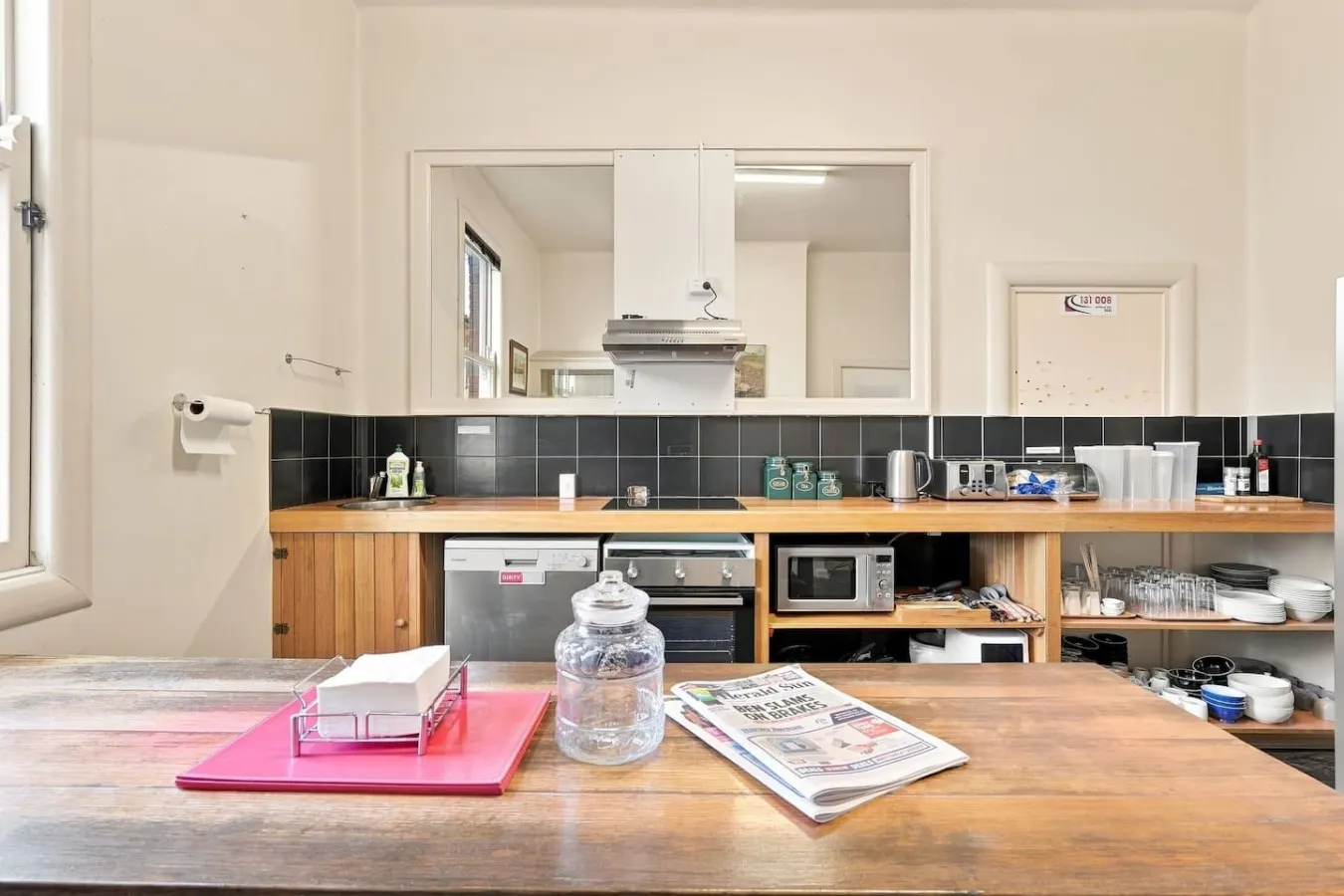 Edinburgh Deluxe Family Suite + Ensuite 14
