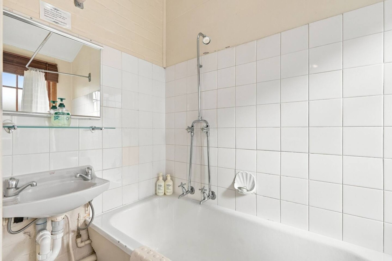 Edinburgh Deluxe Family Suite + Ensuite 4