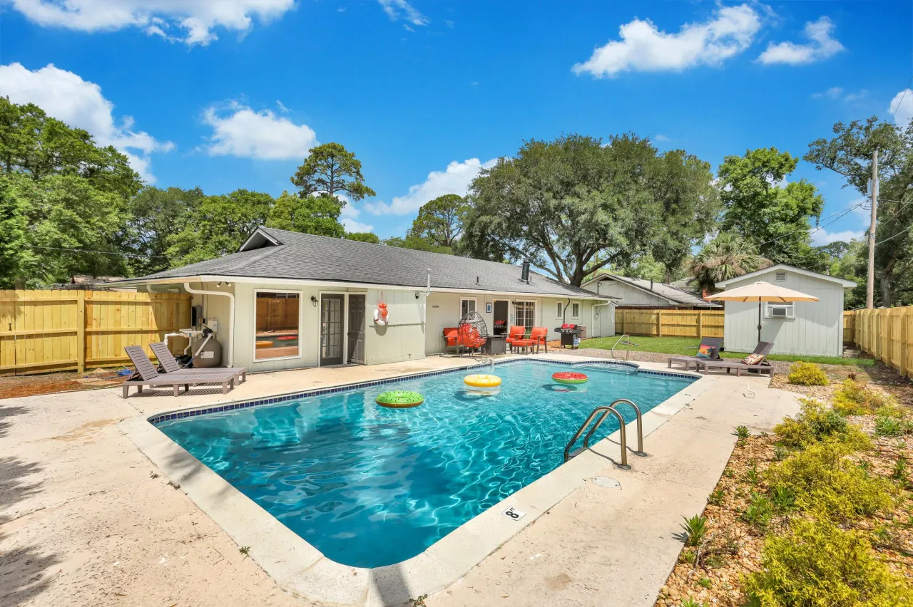 Savannah Poolside Perch, Pool, Hot tub, Pet Friendly
