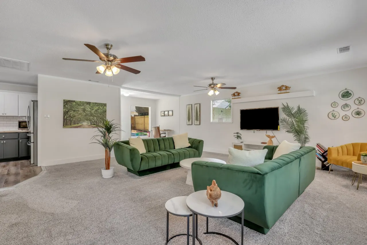 Savannah Poolside Perch, Pool, Hot tub, Pet Friendly 10