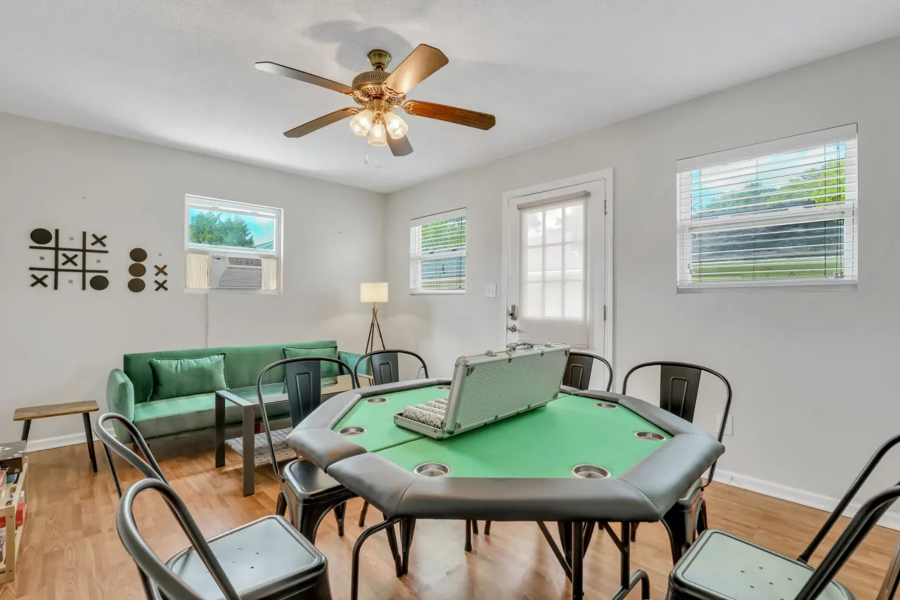 Savannah Poolside Perch, Pool, Hot tub, Pet Friendly 19