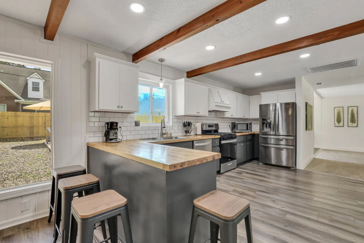Savannah Poolside Perch, Pool, Hot tub, Pet Friendly 20