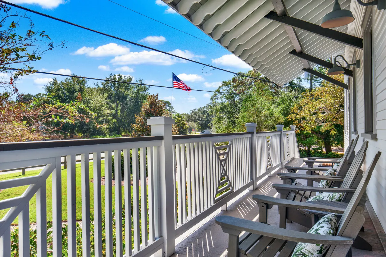 The Historic Commissary Quarters Unit 1 10