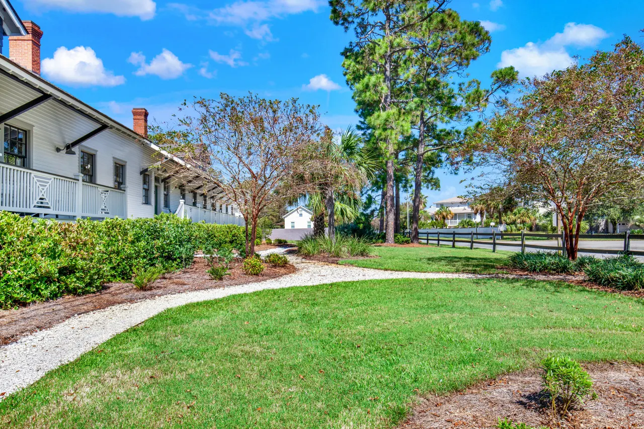 The Historic Commissary Quarters Unit 1 8