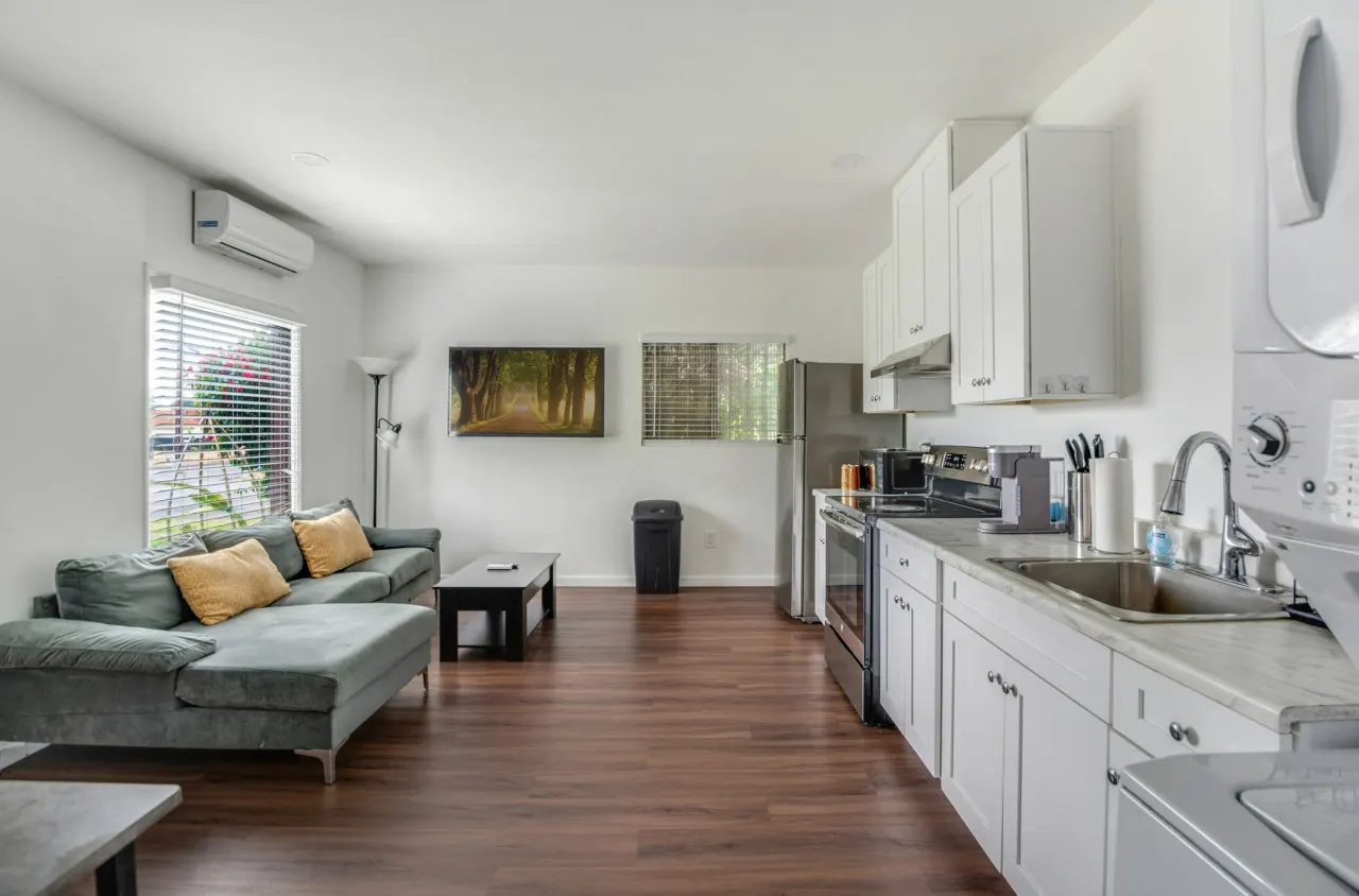 2BDRM ADU | 4min2Hospital | Close To Freeway