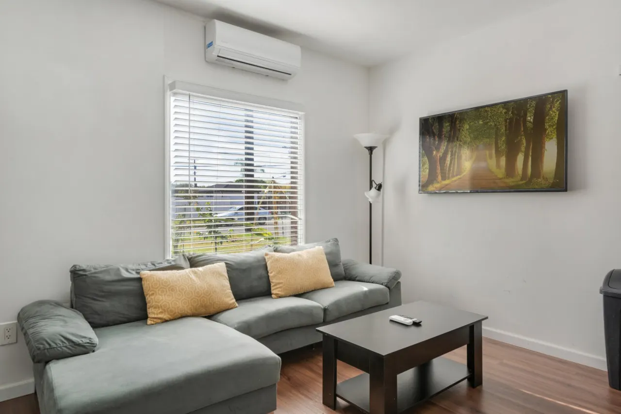 2BDRM ADU | 4min2Hospital | Close To Freeway — photo 5