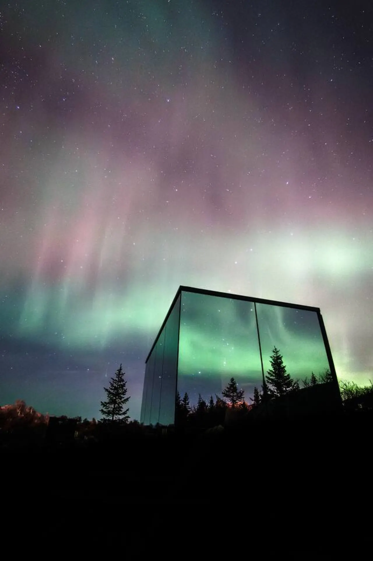 Nowhere & Near • Mirror Cabin • WonderInn Arctic — photo 2