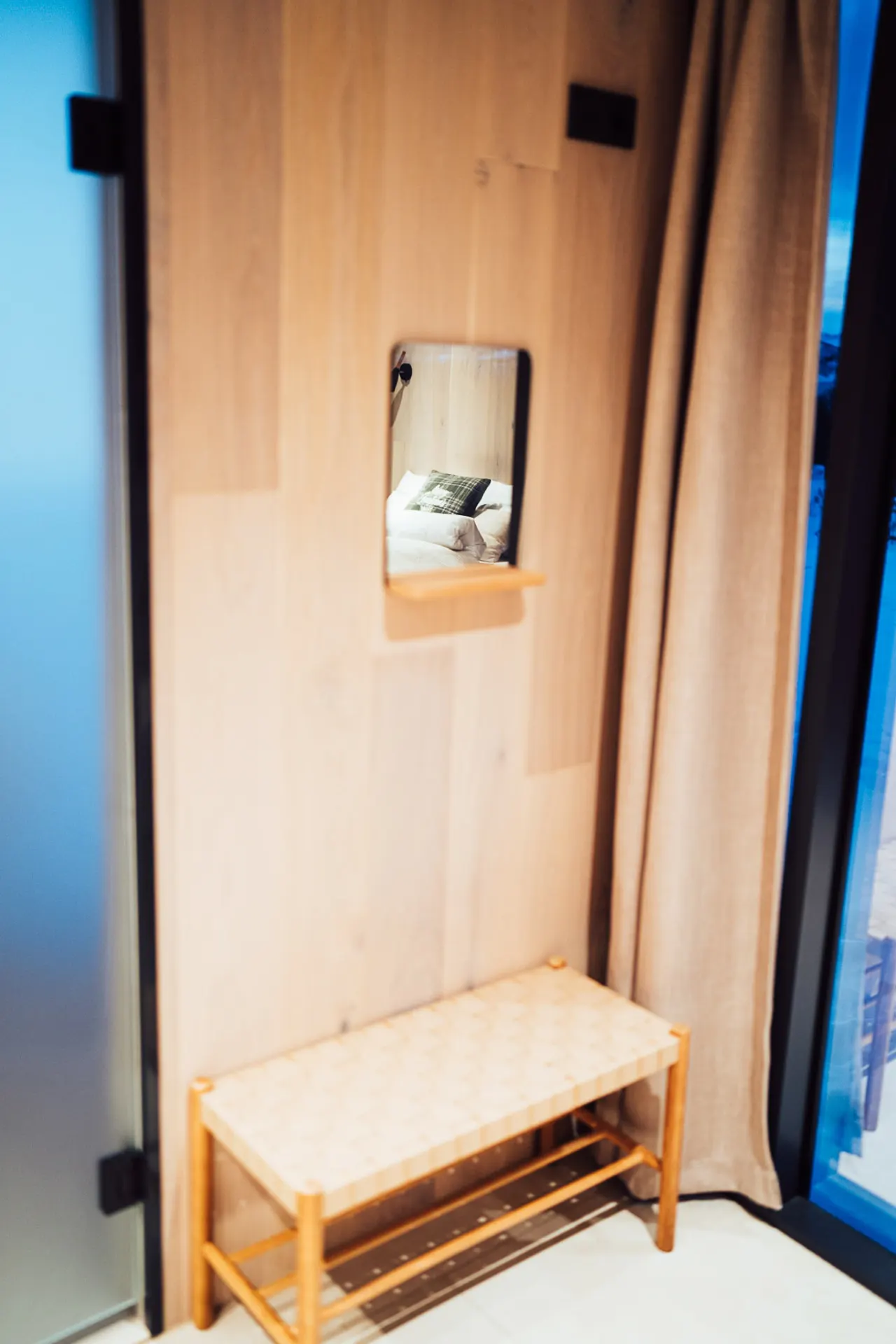 Nowhere & Near Mirror Cabin WonderInn Arctic 16