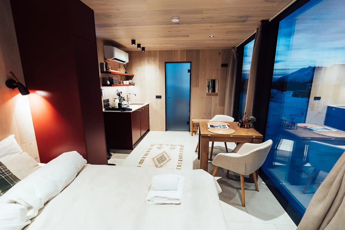 Nowhere & Near • Mirror Cabin • WonderInn Arctic — photo 5