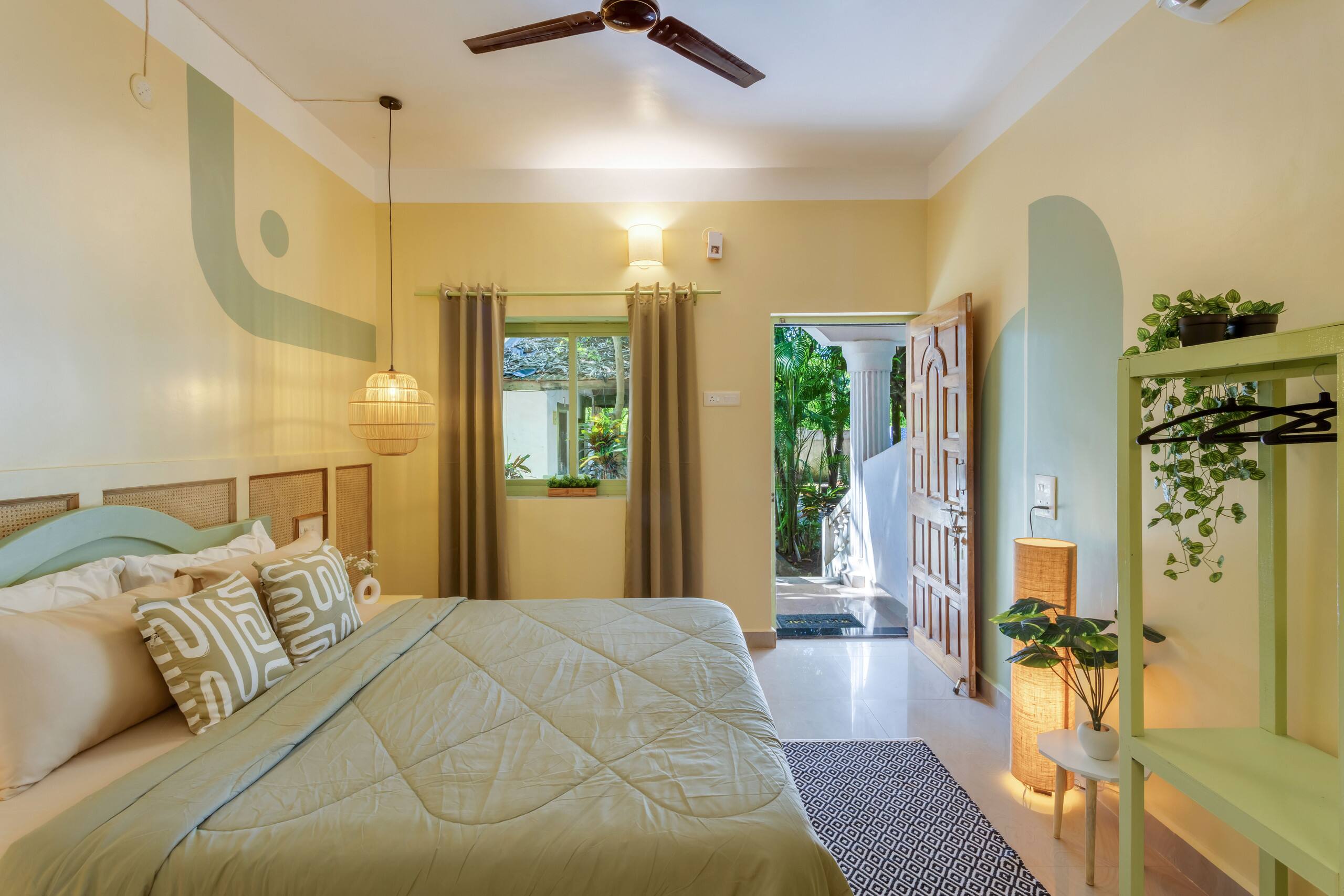 Green View 1BR with Pool 1min Walk to Morjim Beach 14