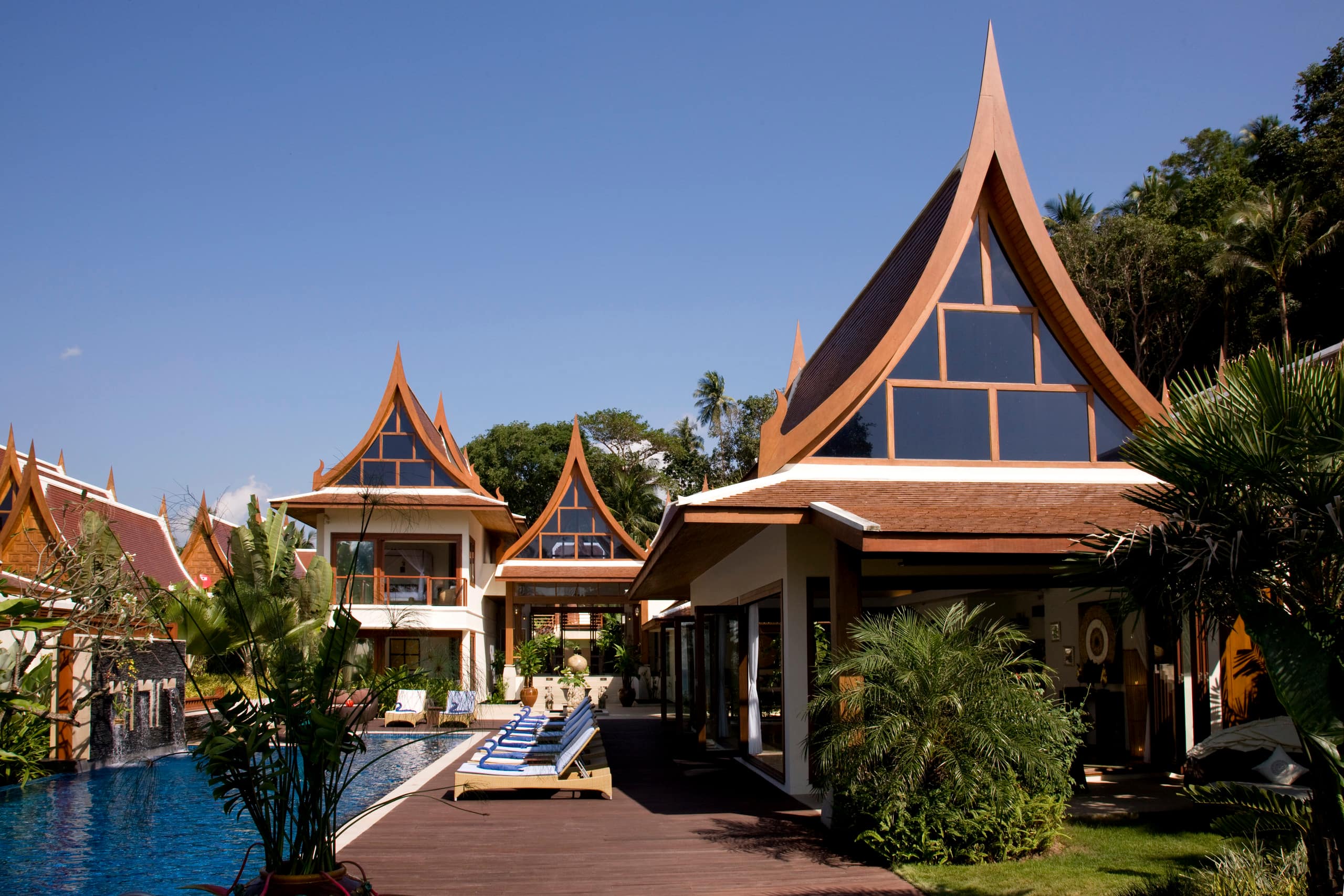 Villa Haineu, Lipa Noi