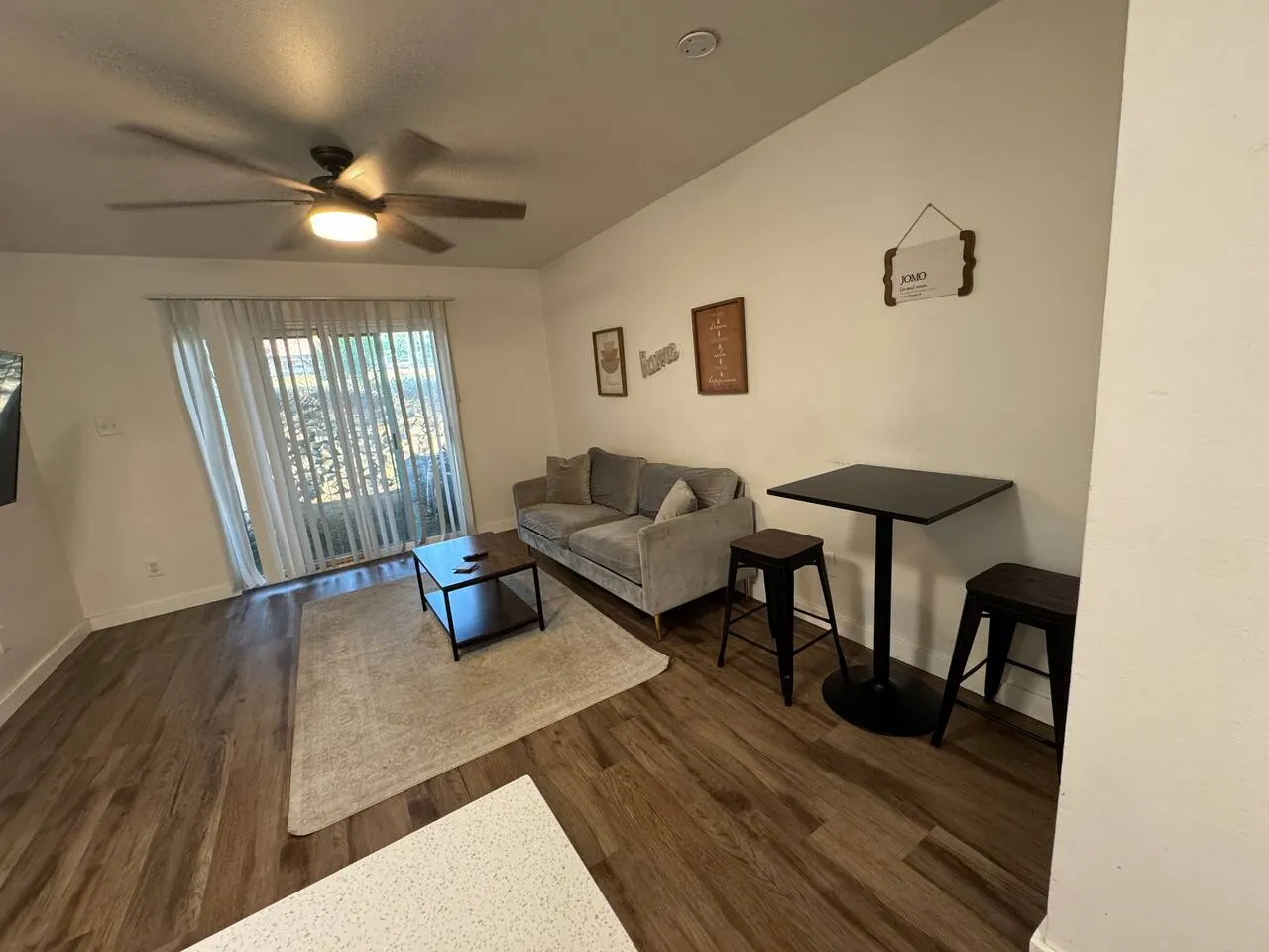 Furnished & Cozy 2BR Near UAMS — photo 2