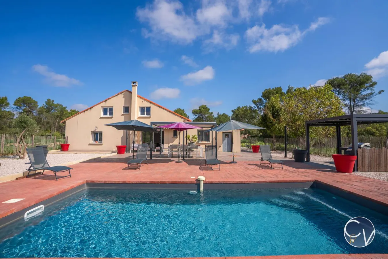Villa familiale · Piscine privée · Vue panoramique — photo 2