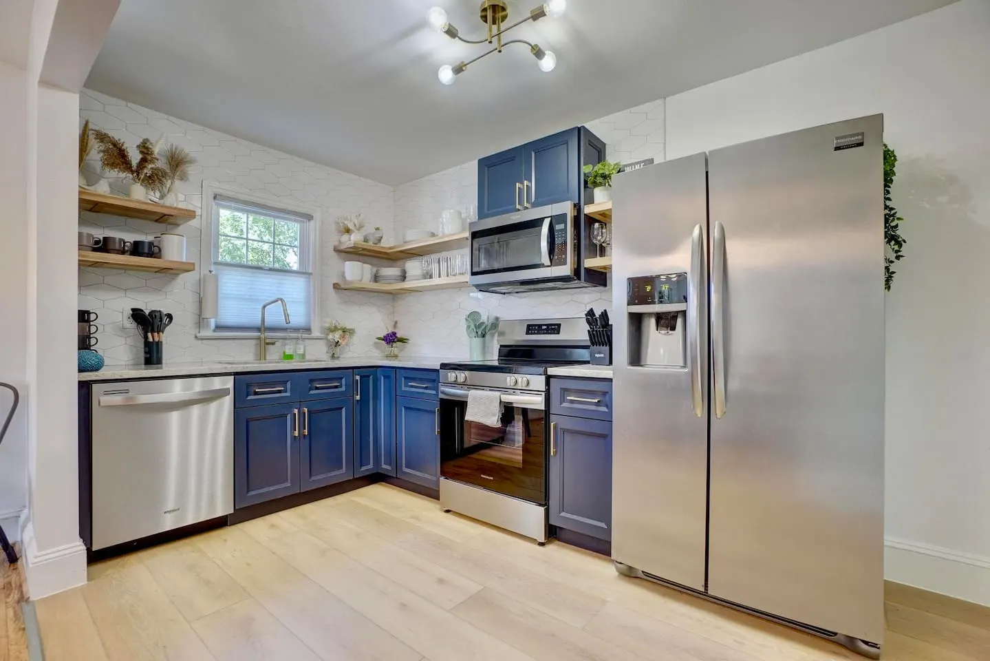 WalkDowntown PingPong 6BR Slps15+ Relax N Raleigh 16