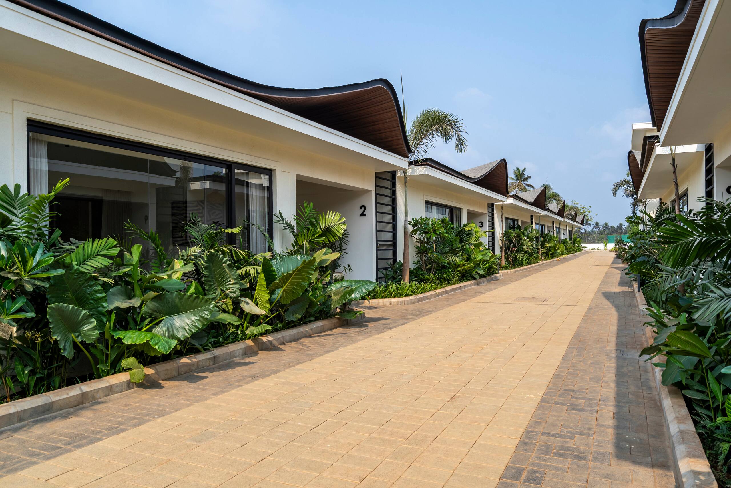 Staymaster Segara | 6BR Twin Pool Villas in Varca 7