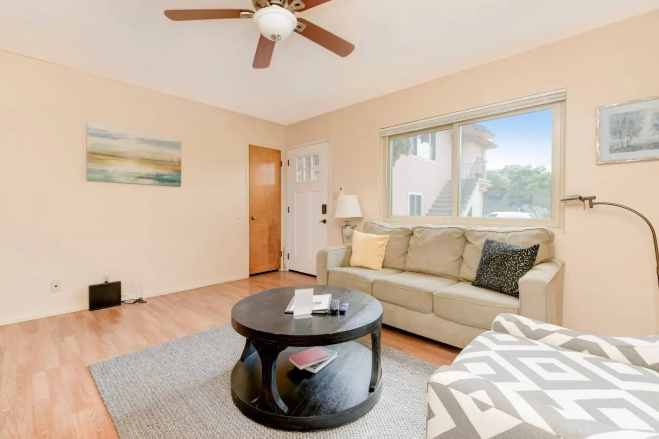 Casa Amore -2BR- AC & FREE Driveway parking 3