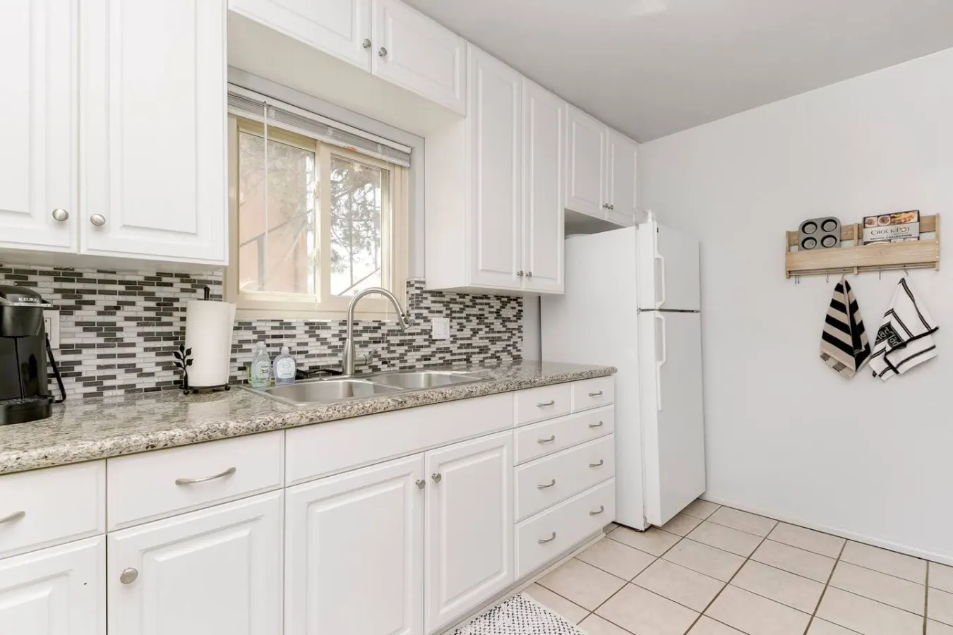 Casa Amore -2BR- AC & FREE Driveway parking 7