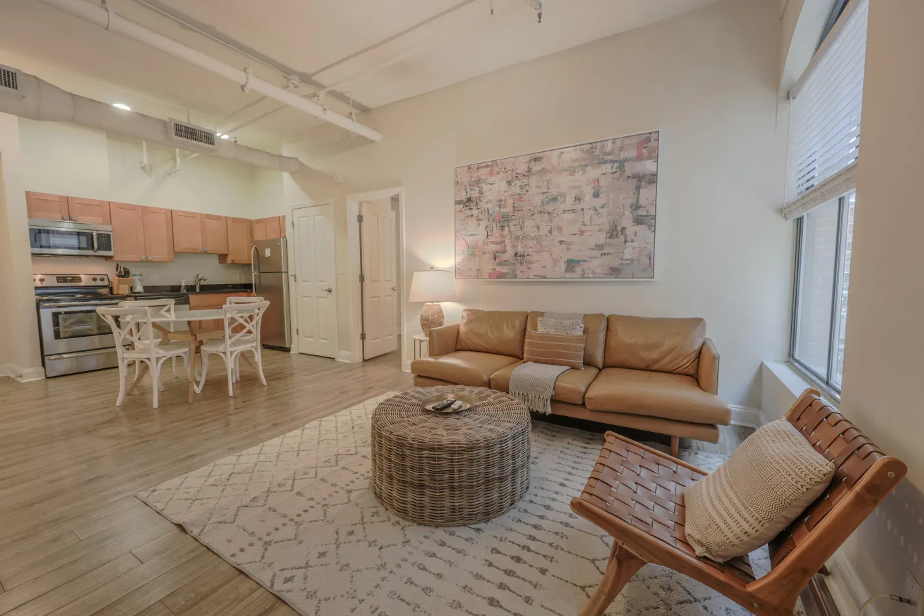 Lavish FIDI 2br/2ba Close to everything! 1