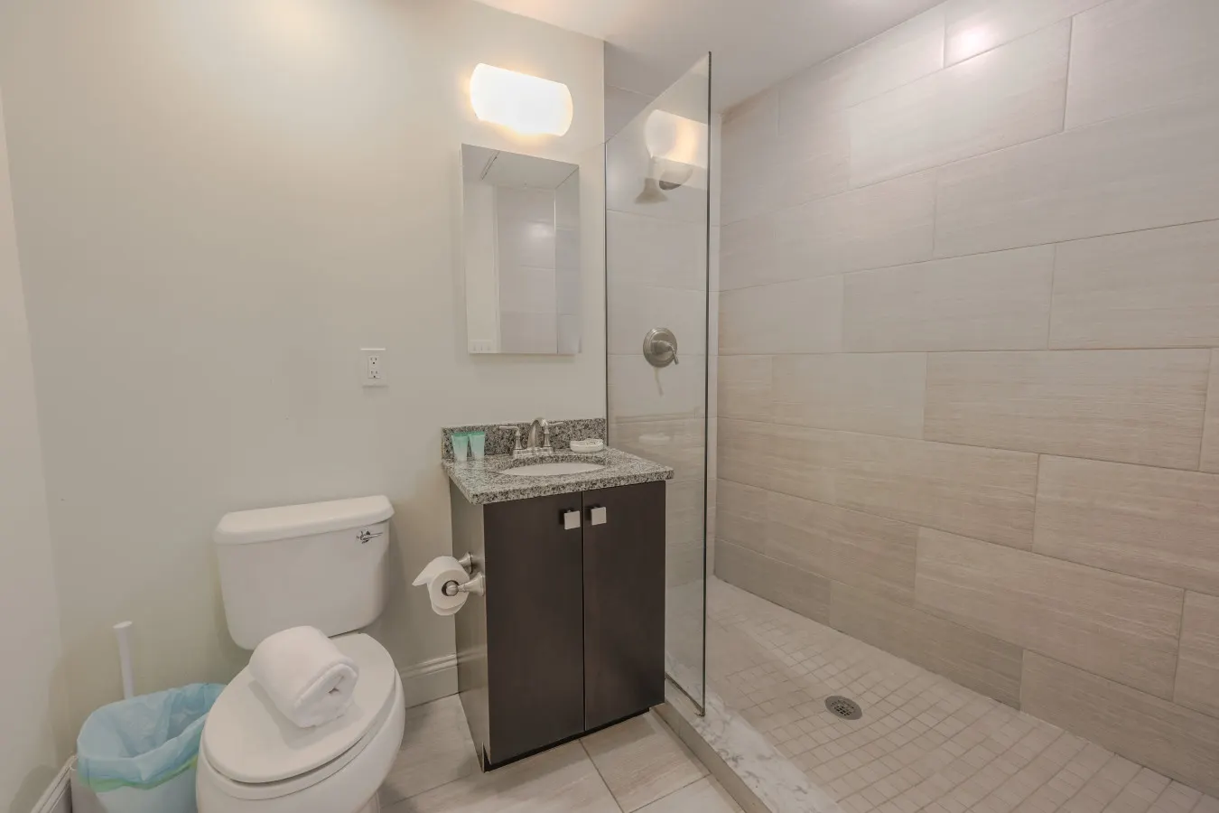 Lavish FIDI 2br/2ba Close to everything! 12