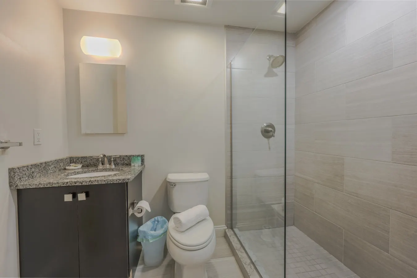 Lavish FIDI 2br/2ba Close to everything! 13