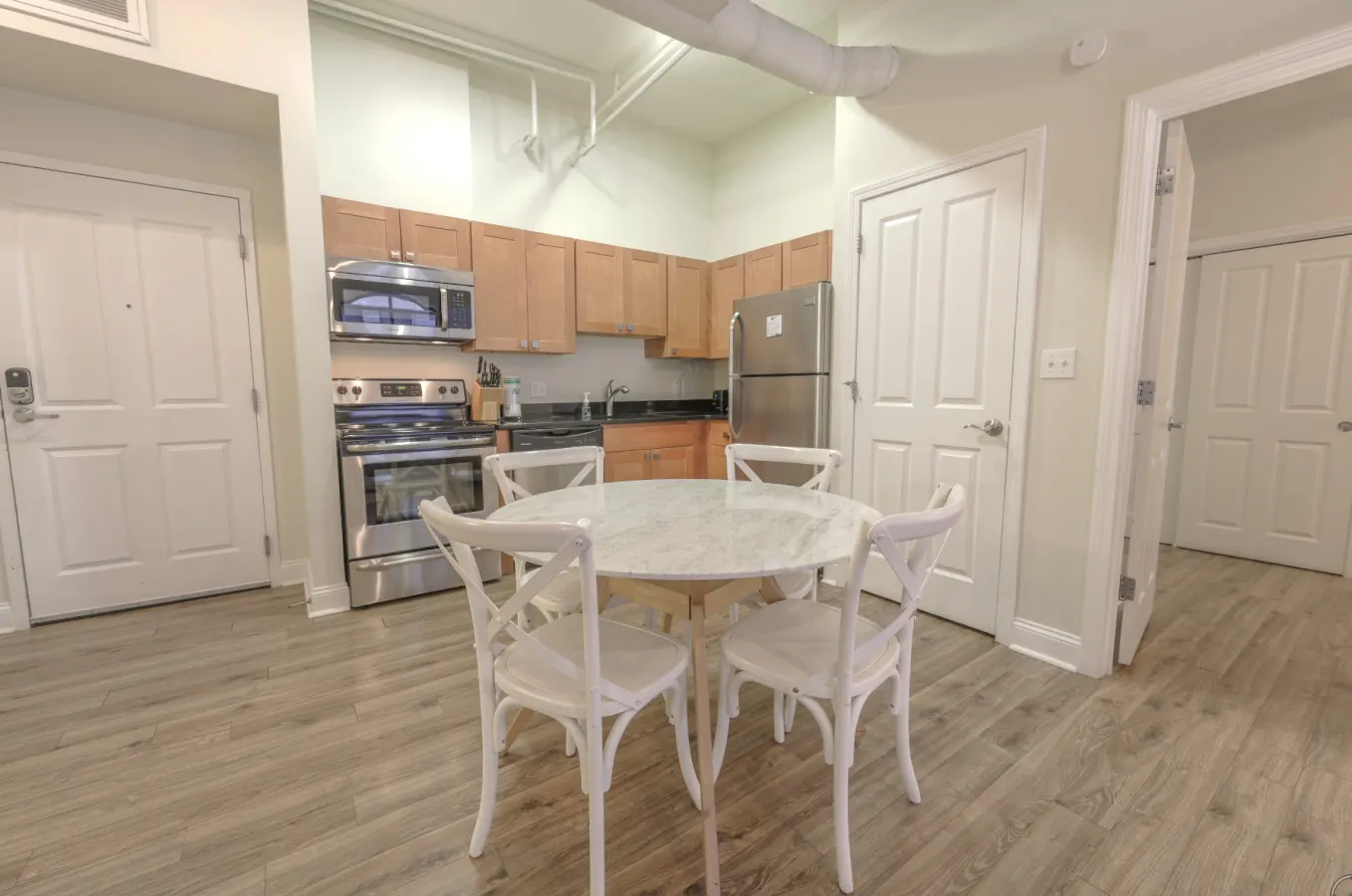 Lavish FIDI 2br/2ba Close to everything! 5