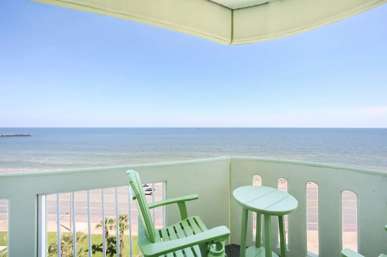 Oceanside Escape | Ocean View | Pool | 3 Bedrooms — photo 2