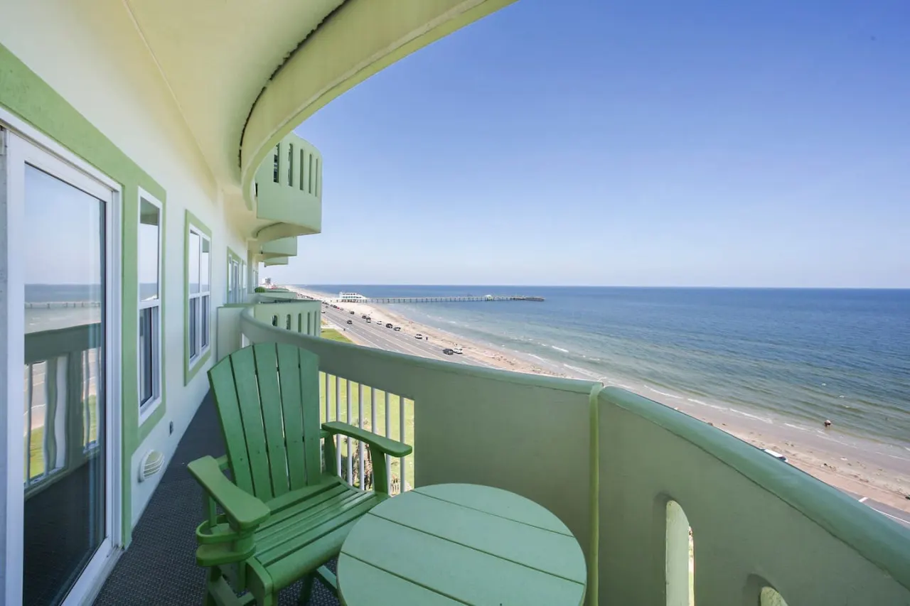 Oceanside Escape Ocean View Pool 3 Bedrooms 12
