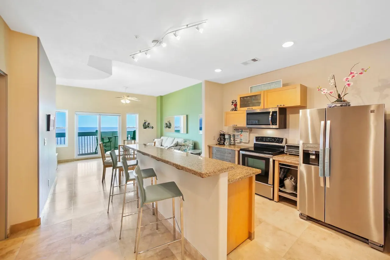 Oceanside Escape Ocean View Pool 3 Bedrooms 7