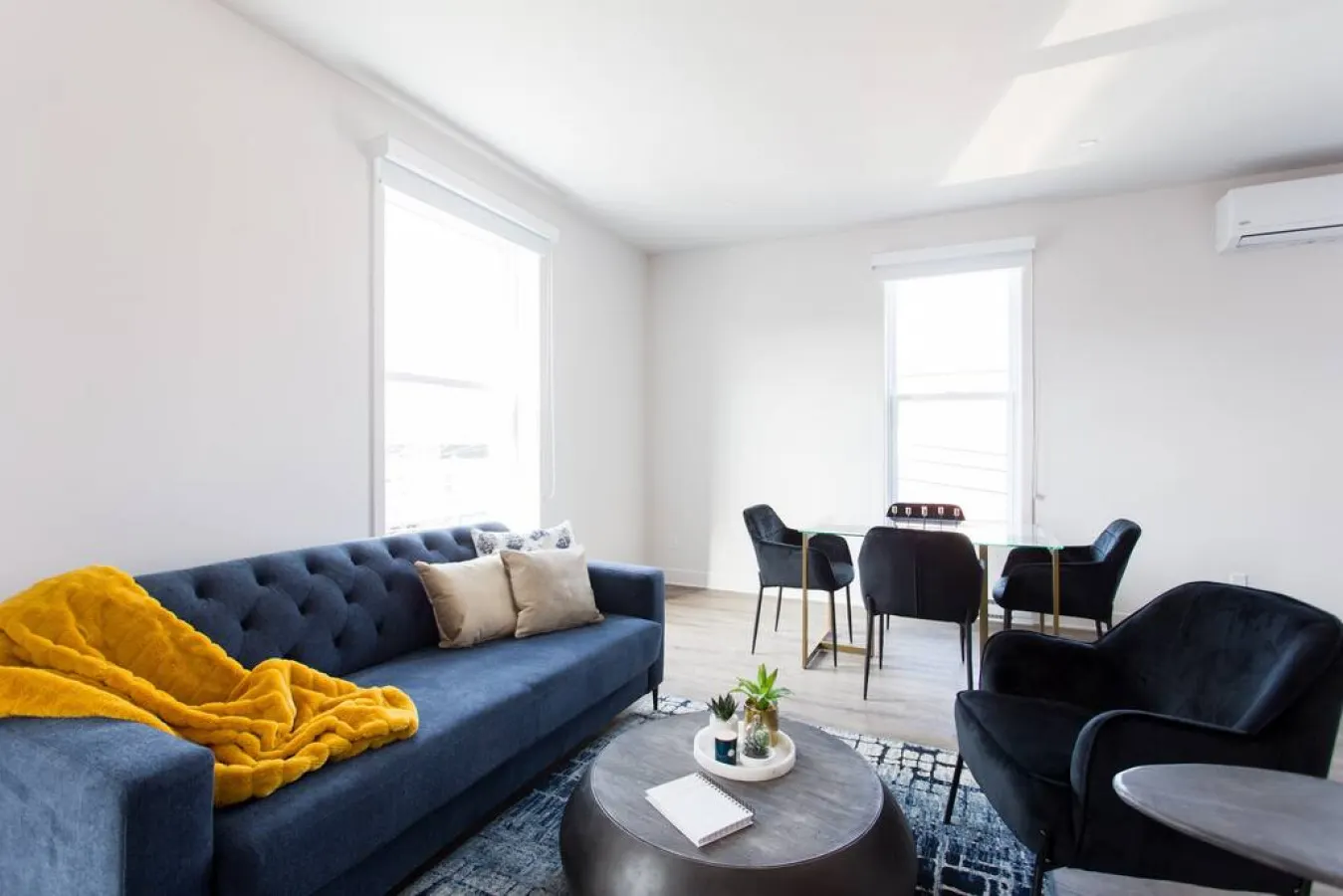 Mile End - Stunning 1 Bedroom in Mile End - Unit 301 1