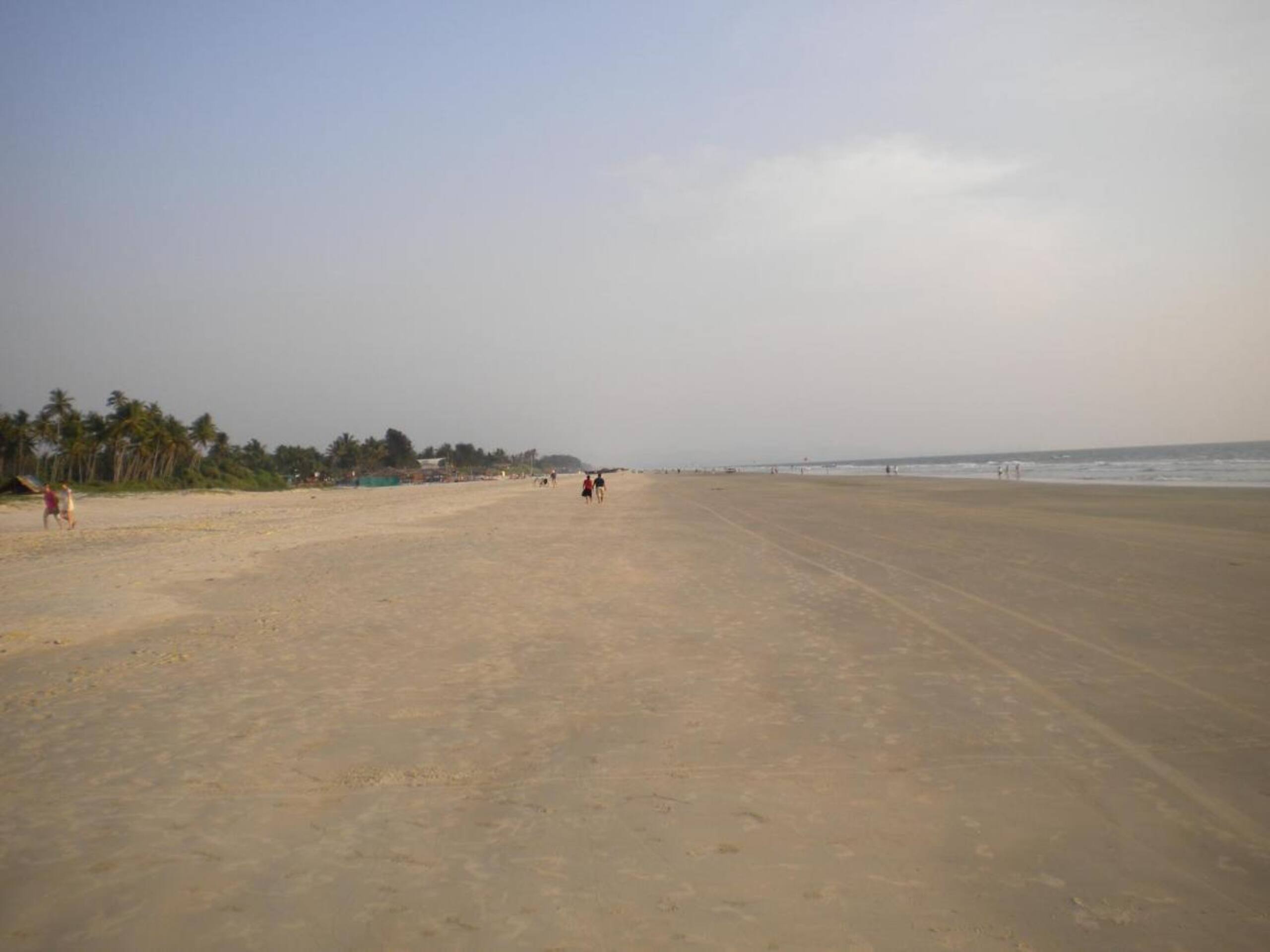 Cozy 1BHK apartment by the beach 13