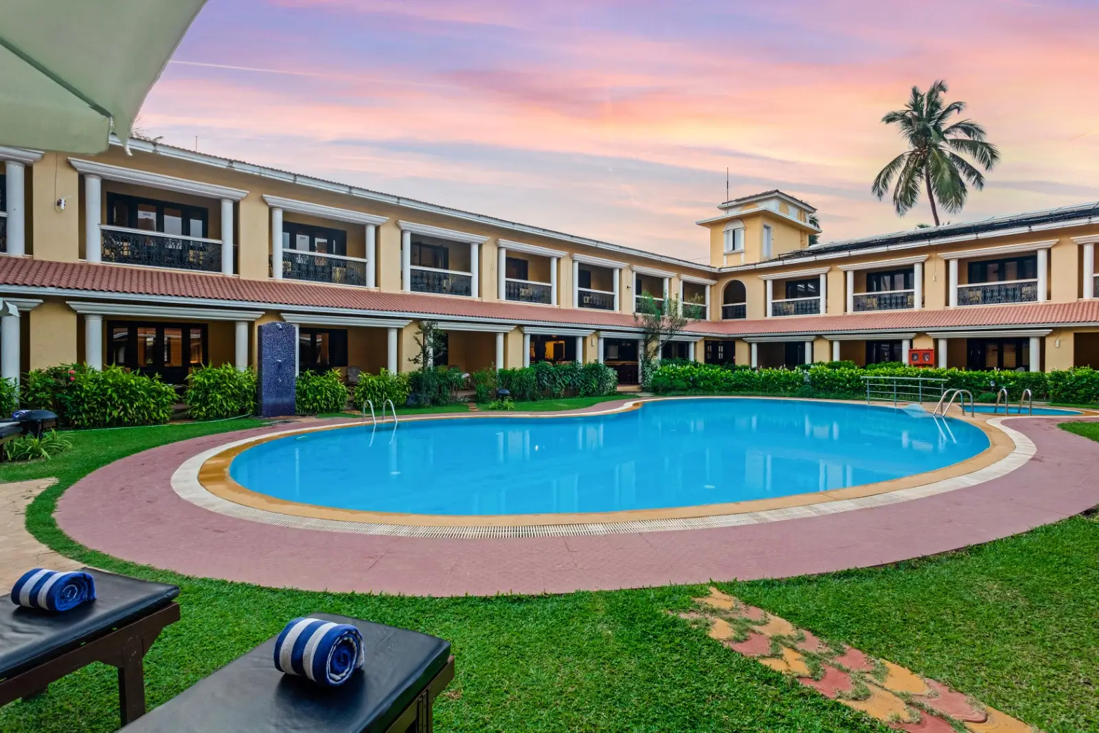 Goa Beach Casa | Calangute Beach |Pool Gym & Wi-Fi 18