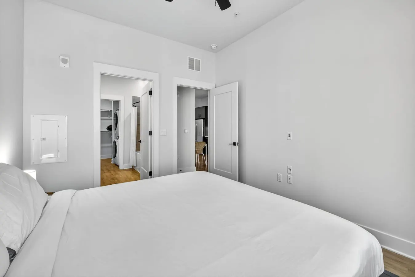 Stylish 1BR in Heart of Midtown Tampa 16