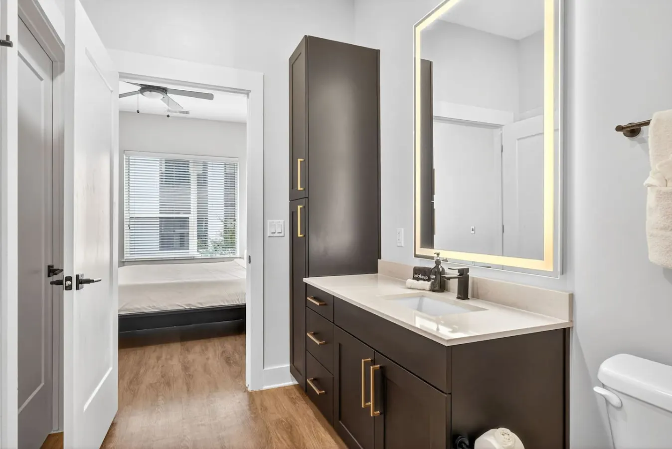 Stylish 1BR in Heart of Midtown Tampa 18