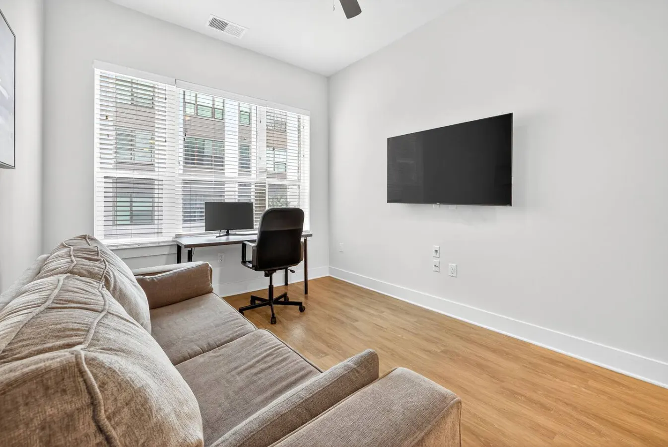 Stylish 1BR in Heart of Midtown Tampa 8
