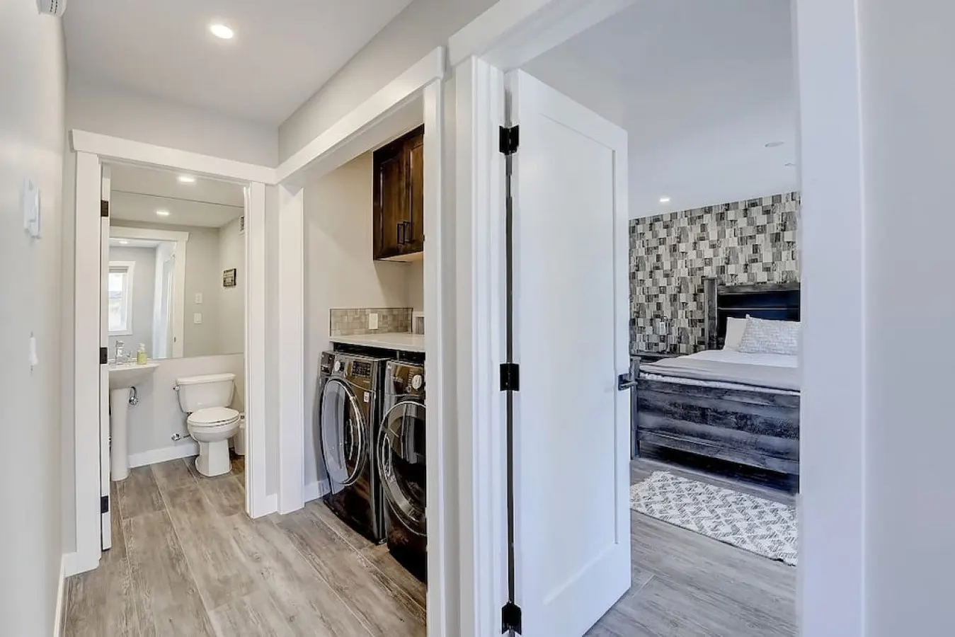 Panoramic Mountain Views, BBQ and Outdoor Patio 13