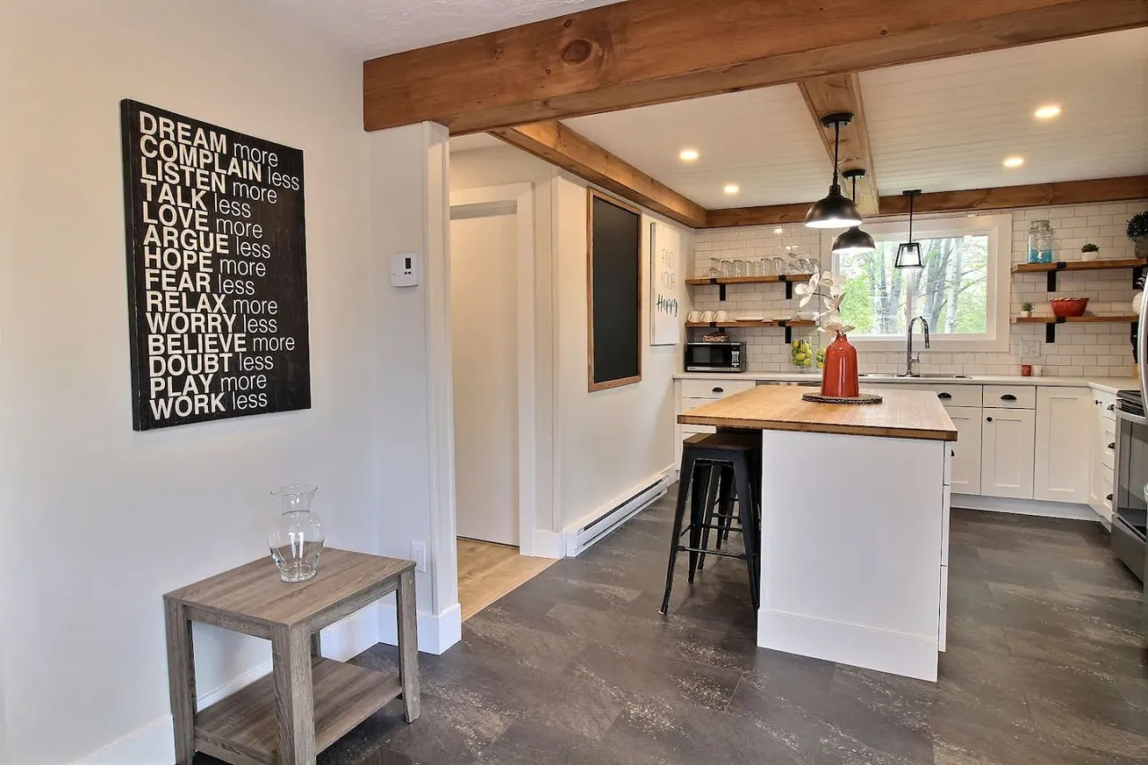 Black Barn Family Beach House 16