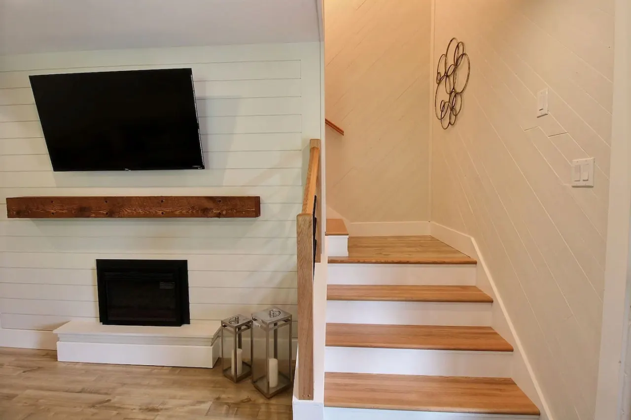 Black Barn Family Beach House 7